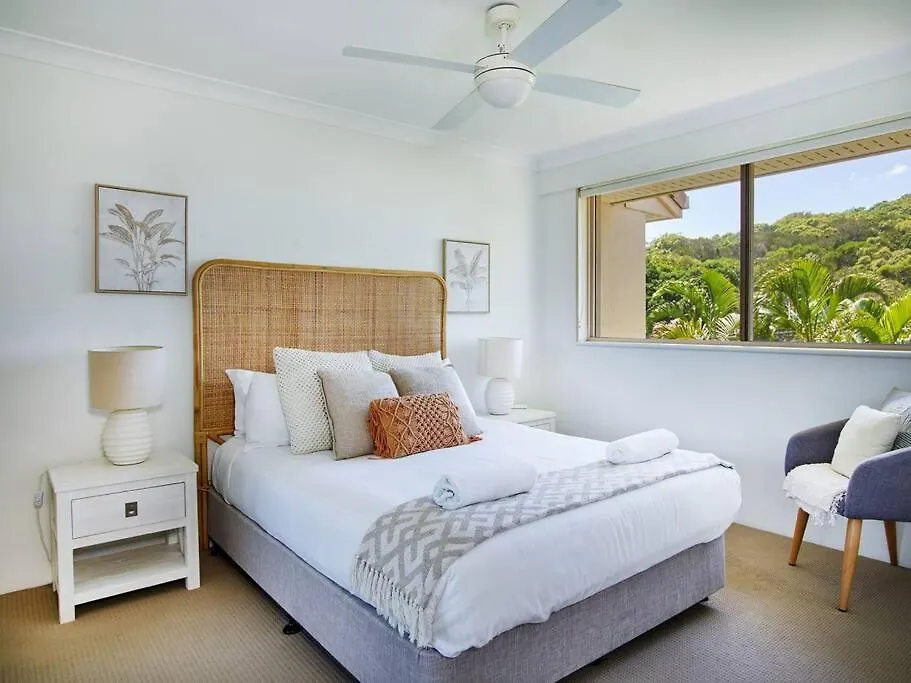 Maimi Renovated 2-Bedroom Apartment Gold Coast 0*,